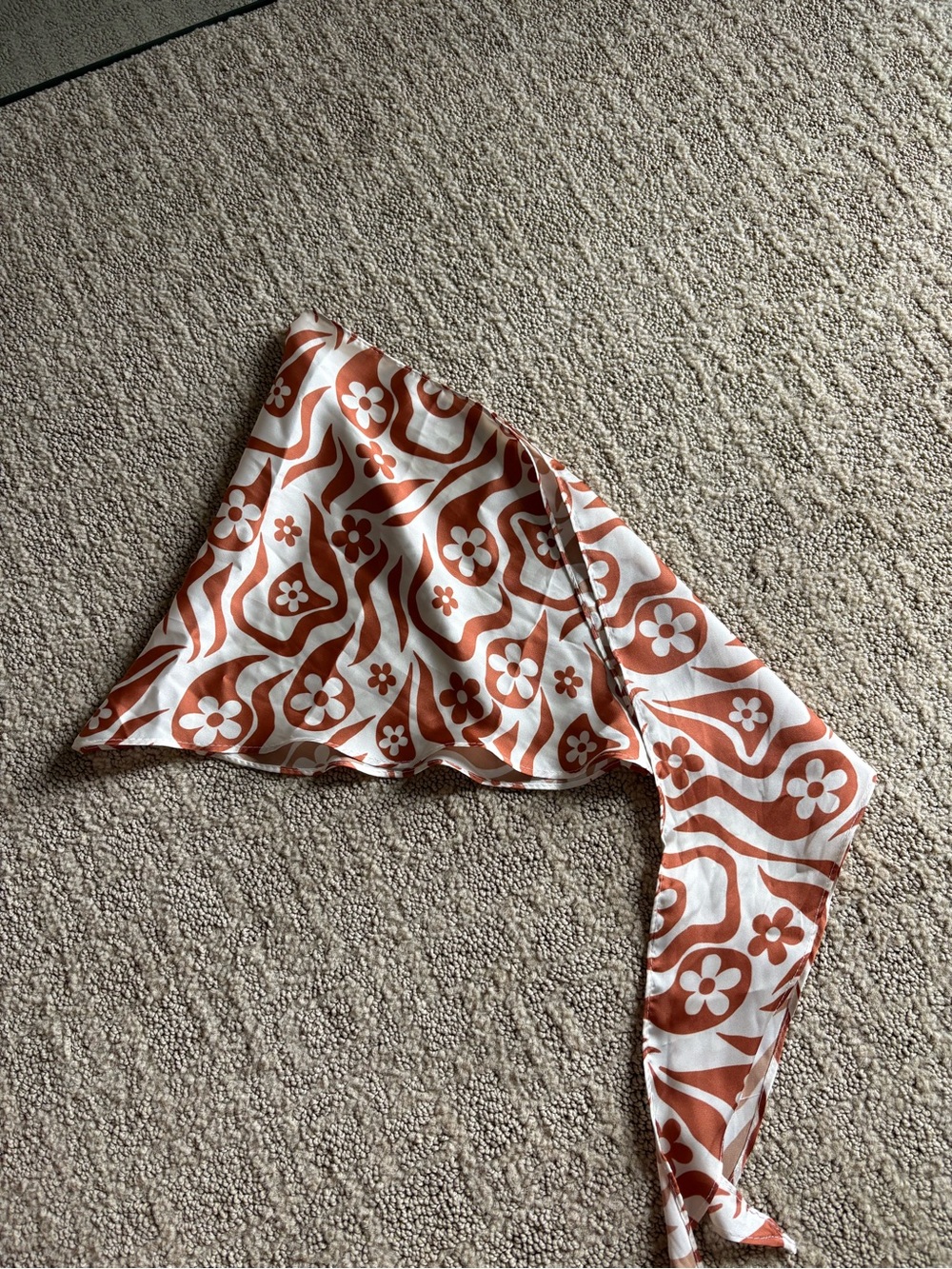 Urban Outfitters Floral Wave Print Bandana Scarf - Rust/White